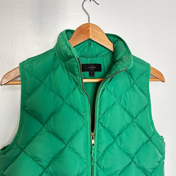 J. Crew Vibrant Green Quilted Vest - Picture 3 of 7